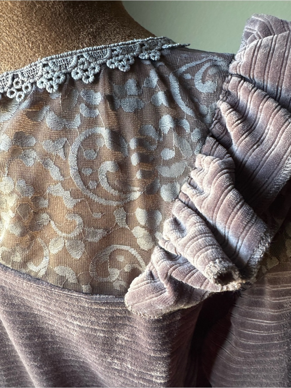 POL Dusty Purple Whimsigoth Velvet Sheer Sleeve Lace Ruffle Blouse S - Picture 10 of 14